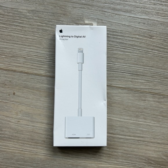 Apple Lightning Digital AV Adapter HDMI To iPhone iPad MD826AM/A-Genuine - Picture 1 of 5